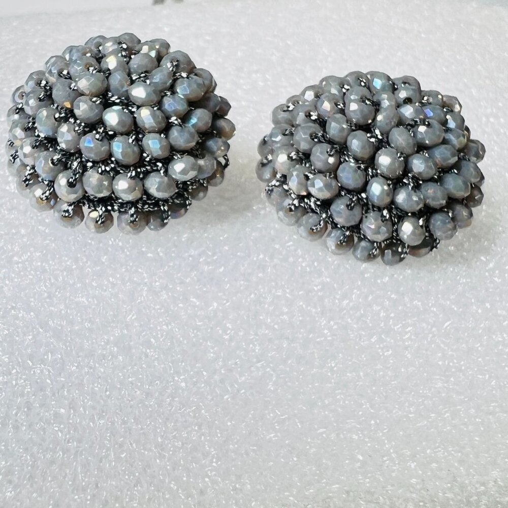 Vtg‎ 50s Bluish-Gray Beaded Post Earrings Iridescent Accents & Silver Threading